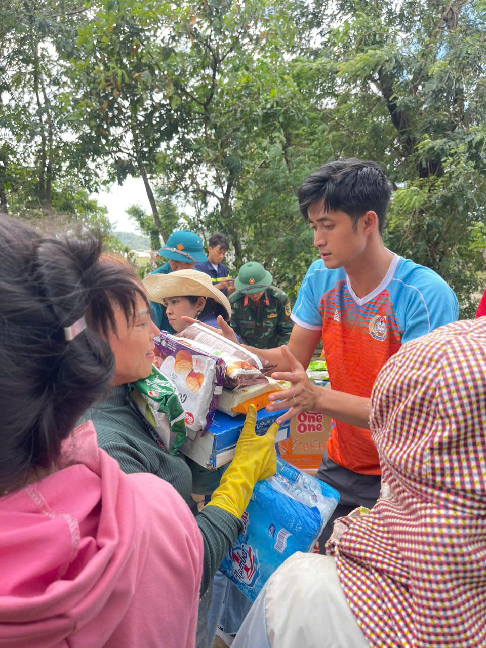 HƯỚNG VỀ ĐỒNG BÀO NGẬP LŨ – LAN TỎA YÊU THƯƠNG SAU KHI LŨ RÚT